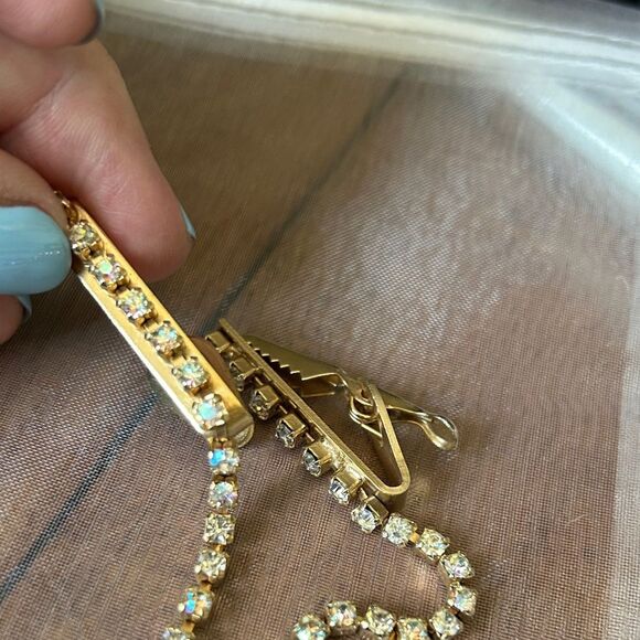 Vintage Aurora Borealis gold sweater clip - Picture 4 of 6